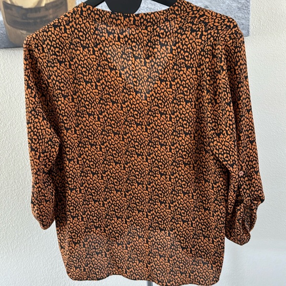 Beautiful ‘All in Favor’ blouse - Picture 3 of 5